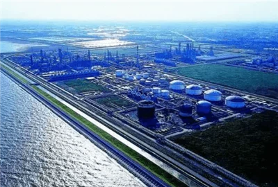 80 GHz:n tutka-anturien edut tarkassa mittauksessa petrokemianteollisuudessa